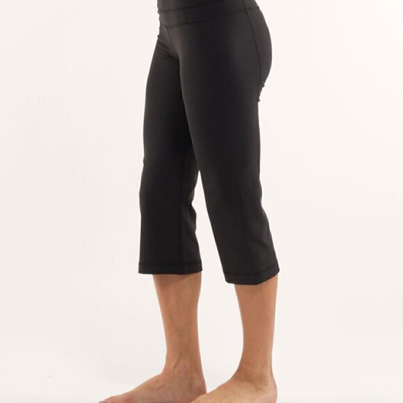 Lululemon Black Groove Hemmed Leggings 25" Inseam Size 4 - Picture 2 of 8